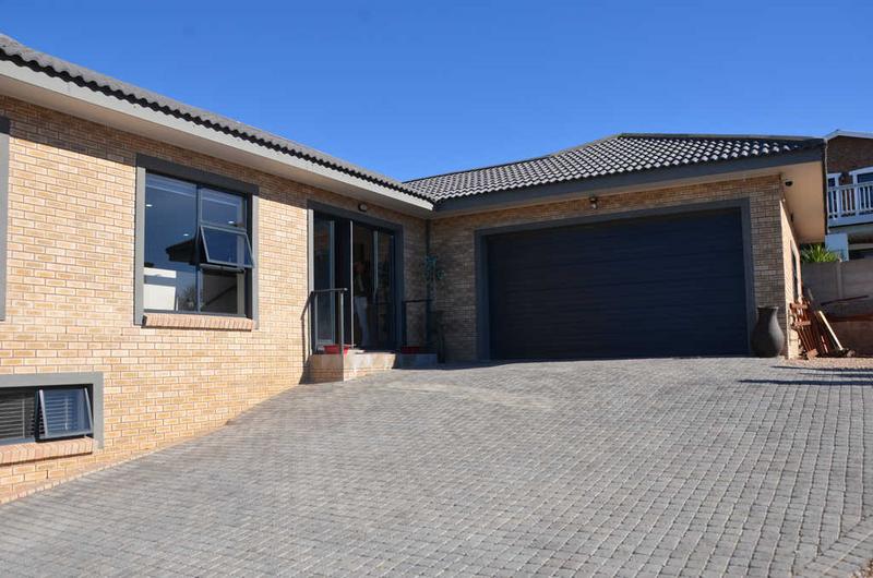 5 Bedroom Property for Sale in Island View Western Cape